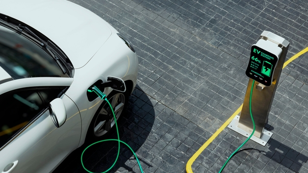 Electric car recharging the battery.