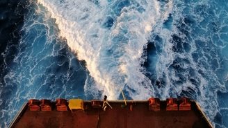 Água limpa através do monitoramento da água de lavagem de gases de escape