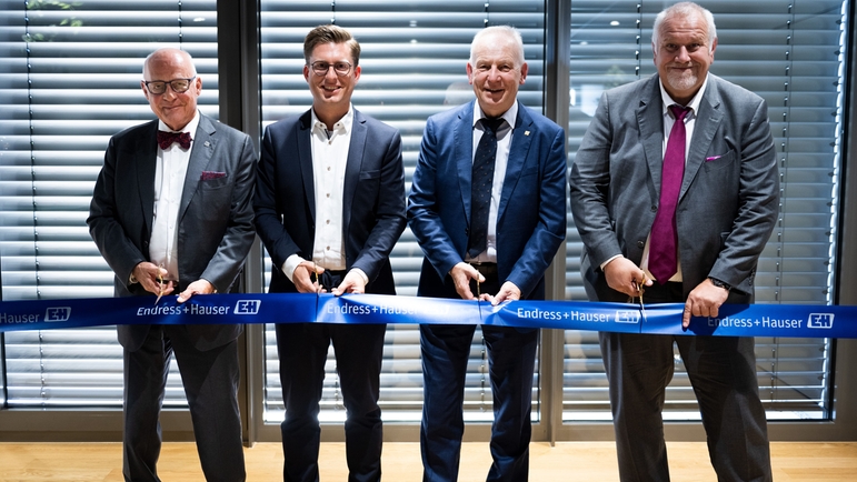 Inauguração do novo prédio de escritórios da Liquid Analysis em Gerlingen