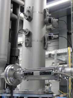 Imagem do medidor de vazão ultrassônico Proline ProsonicFluxo P 500 em espaço limitado