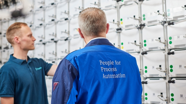 Os eletrolisadores modulares AEM podem ser combinados em série para aumentar a produção