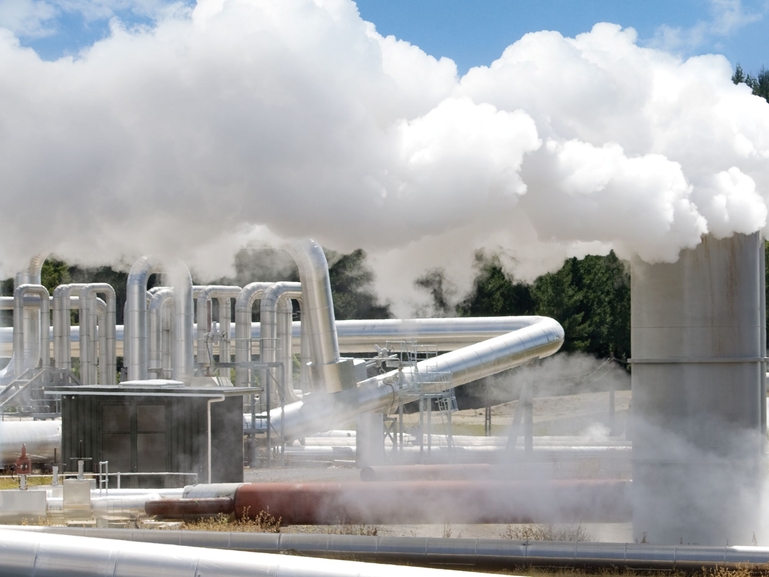 Tubulações de vapor em uma fábrica